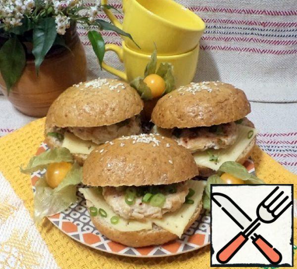 Bun with a Patty made of Turkey "Picnic" Recipe