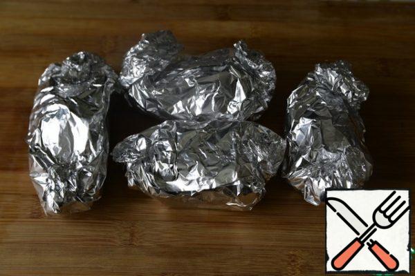 Wrap the pepper in foil, bend the ends to the top.
