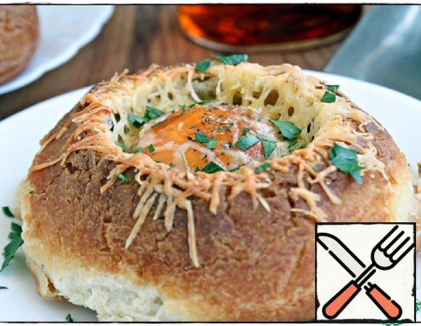 Delicious Breakfast "Pizza in a Bun" Recipe