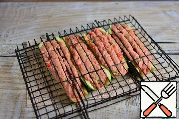 Fix the boats inside the grill.