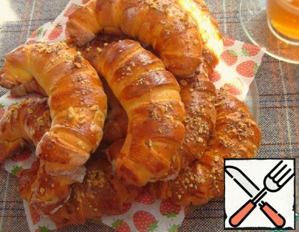 Bagels with Boiled Condensed Milk and Nuts Recipe