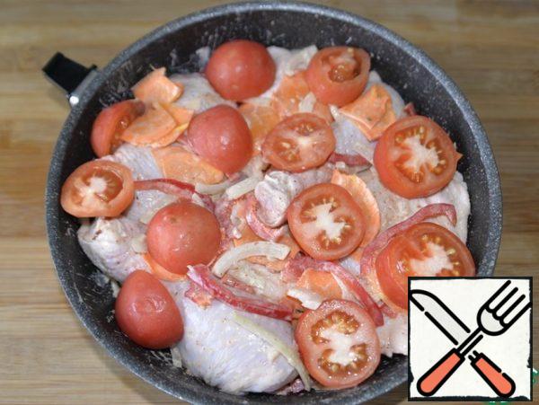 Cut the tomato into thick rings and put it on top. Put the pan (form) in the oven heated to 180-200 degrees, bake for 50-60 minutes until Golden.