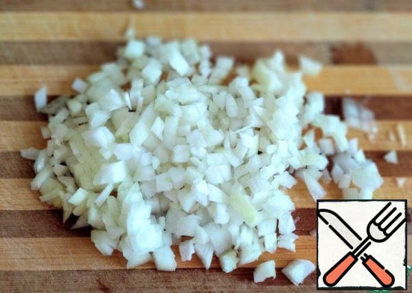 Peel, wash, and finely chop the onion.