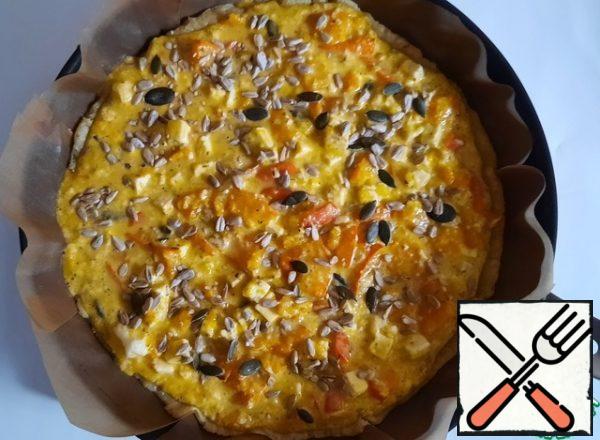 Our quiche is ready, leave in the form for 10 minutes to cool.