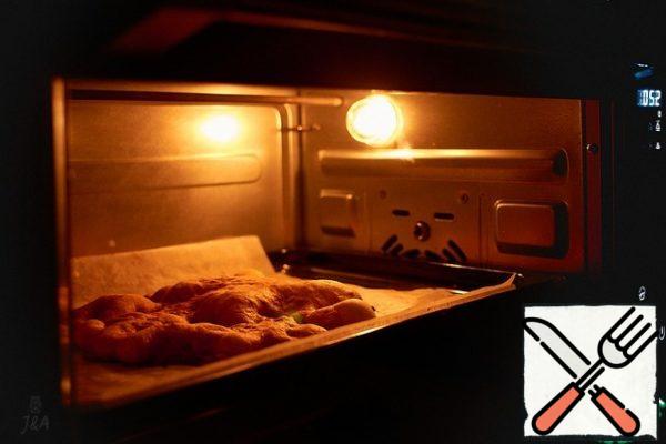 The oven should be preheated to 180C. Cakes are prepared quickly, I have 6 minutes. Watch your oven.