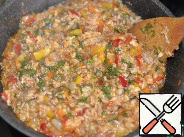 Turn off the fire, let the dish brew for 10 minutes.