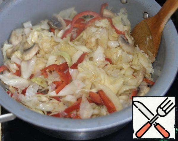 Mix everything and simmer for 10 minutes with the lid open over medium heat, stirring occasionally.