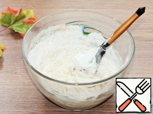 In small parts, mix the remaining flour with salt.