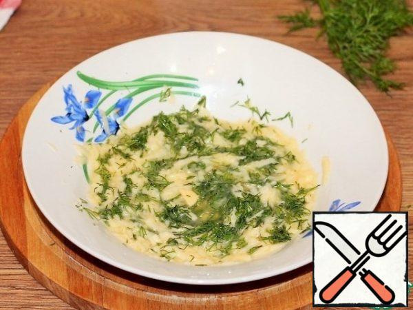 Add finely chopped dill. Chopped dill with a small pinch of salt, pre-RUB with your fingers until the flavor and juice are released. Drive in a raw egg (1 piece) and mix. Try for salt.