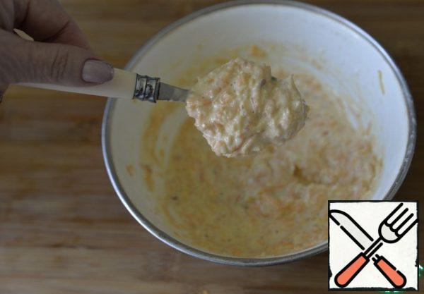 Do not put a lot of flour, the dough should be like on ordinary pancakes.
