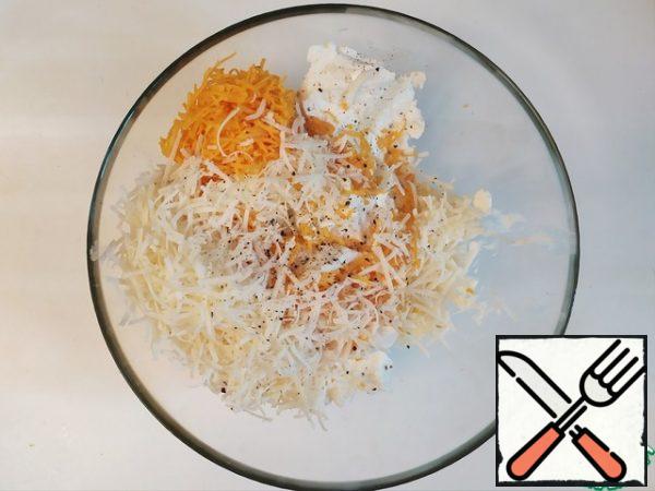 In a separate bowl, combine the ricotta, grated cheddar and Parmesan, milk and black pepper.