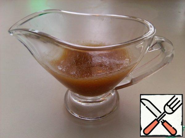 Prepare a dressing of olive oil, honey, mustard and lemon juice, and season the salad.