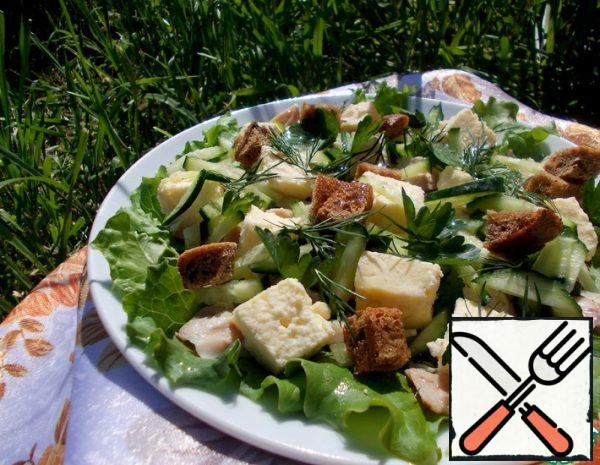 Salad with Chicken and rye Crackers Recipe