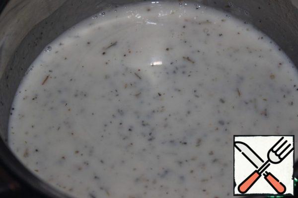 Add the milk, bring to a boil and add the sugar and lemon juice. Cook for another 2 minutes.