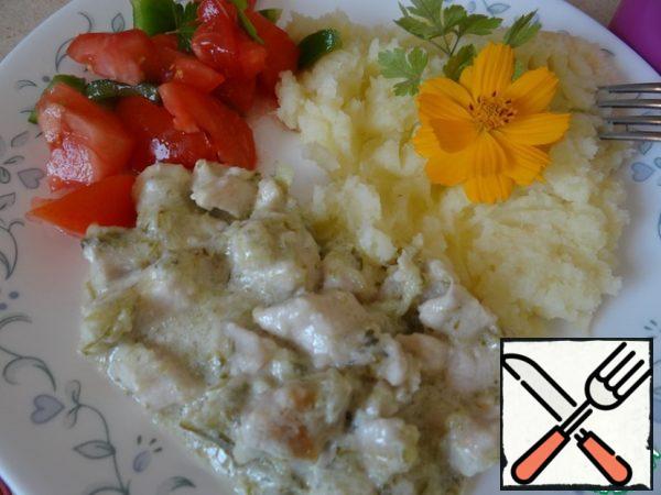 The taste is original, the meat is juicy. The meat is ready to serve with anything. I have a favorite puree and a salad with cucumbers.