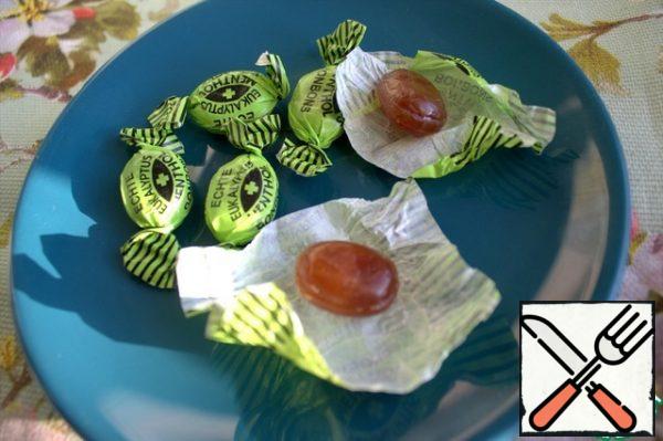 We take mints. I had them at home with mint and eucalyptus. Crumble for speed. I didn't.