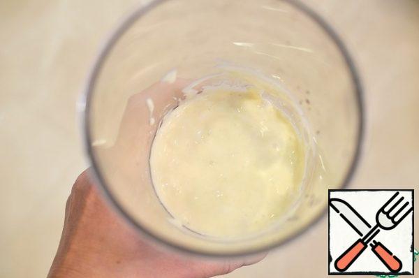 Thick delicious mayonnaise is ready.