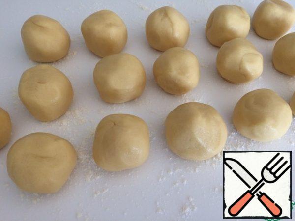 Divide it into 16 equal parts. That's how many cookies we'll have.