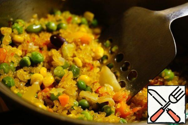Fry together with the vegetables for about 3 minutes.