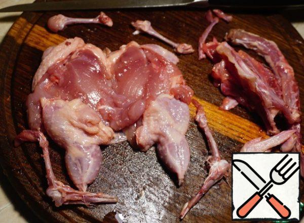 Cut the meat near the bone and carefully "turning" the leg (or wing), remove the bone.