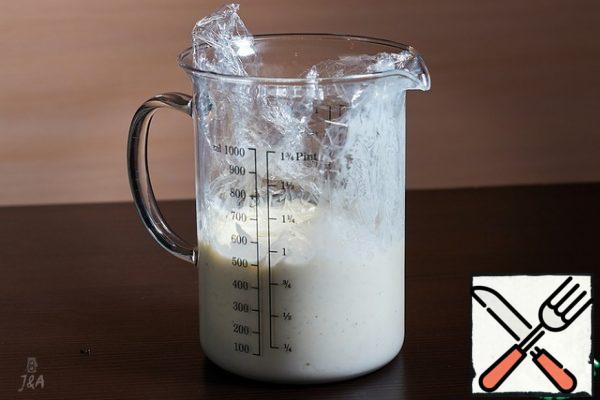 Cover with plastic wrap in contact and let stand in the refrigerator overnight.