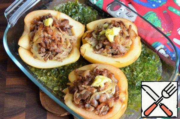 Cover with foil, send to the oven, bake for 30 minutes, 180-190 degrees.
Then remove the foil, pour 1 tablespoon of broth with coriander into the quince and add a little melted butter.