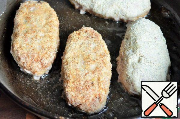 Fry in vegetable oil until Golden brown, 2-3 minutes on each side, medium heat.
