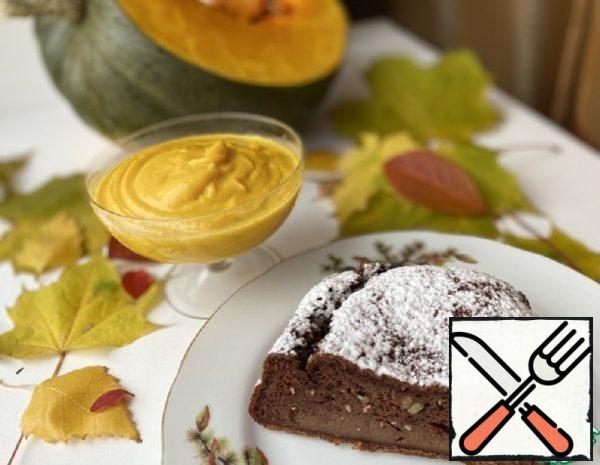 Chocolate Cake with Pumpkin Sauce Recipe