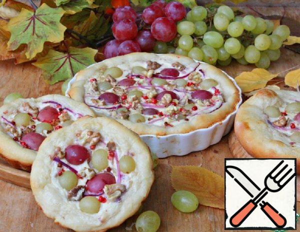 Quiche with Grapes on the Cheese Dough Recipe