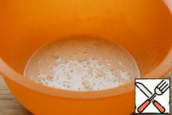 Add the eggs one at a time, beating them into a fluffy foam.
Add pumpkin puree, cinnamon, pepper, flour and baking powder.
Mix well - I whipped with a blender.
