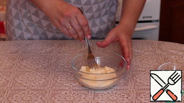 Mix mayonnaise with garlic passed through a press.
