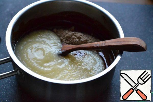 Beat eggs with sugar.
Gently stir in the chocolate mass.
Add flour and mix.