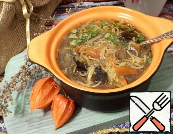 Mushroom Soup with Noodles and Tomatoes Recipe