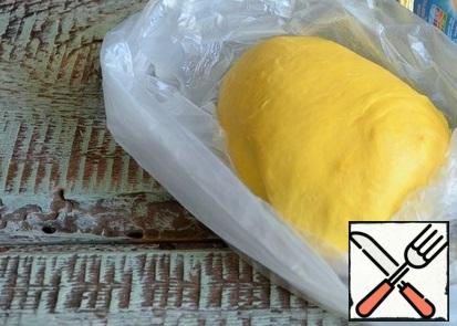 Let the dough rest in the bag, from 30 minutes to several hours, in the refrigerator.