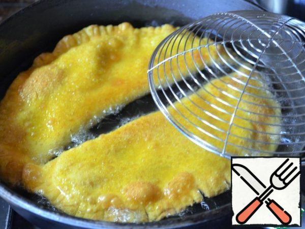 Gently turn over and fry for another 1-2 minutes.