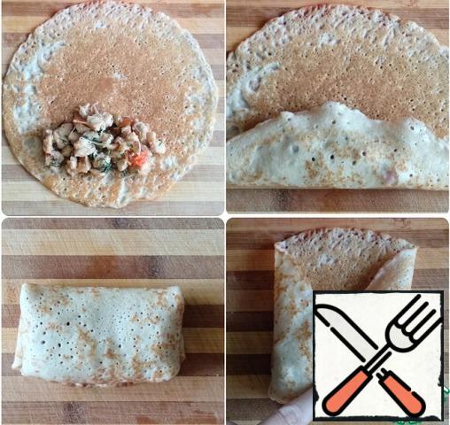 Wrap the filling in pancakes (about 1.5 tablespoons each).