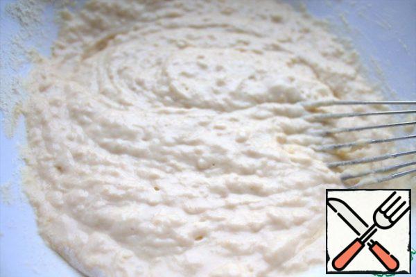 Mix the dough, similar to sour cream.