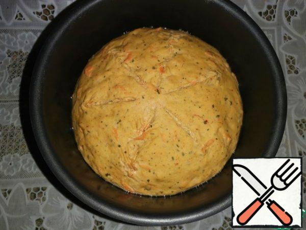 Then knead the dough and put it in a greased form and leave for 20 minutes, covered with a towel.
* I have a form of Easter (1.5 l.)
I made thin incisions.
Bake the bread in a preheated 180°C oven for ~ 30 minutes.
!! FOCUS ON THE OPERATION OF YOUR OVEN!!