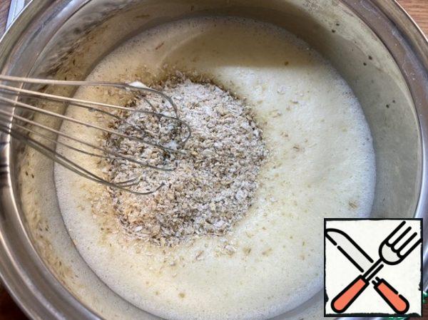 Add the ground oatmeal and mix with a whisk.