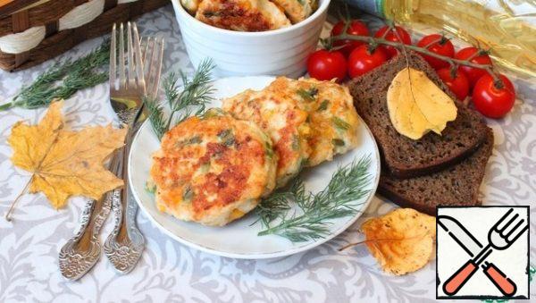 Chicken fritters with garlic arrows and corn are ready. You can serve them both hot and cold.