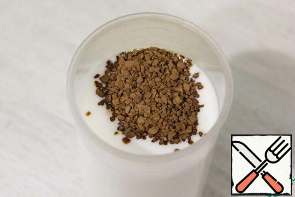 Add coffee to kefir and mix until completely dissolved.