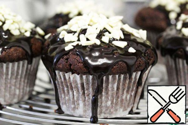 To put icing on muffins.
