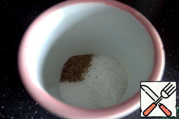 Mix salt, pepper, and sugar.