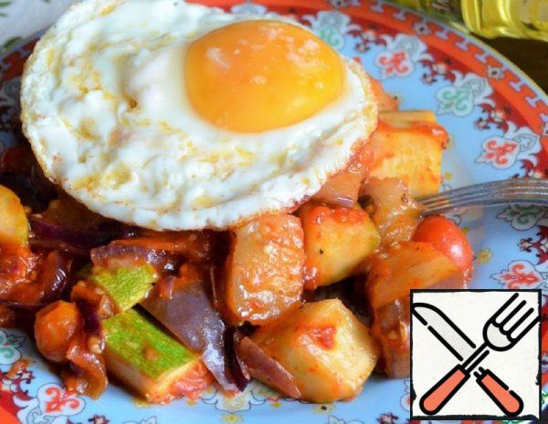 Spanish Stew "Pisto Manchego" with Fried Eggs Recipe