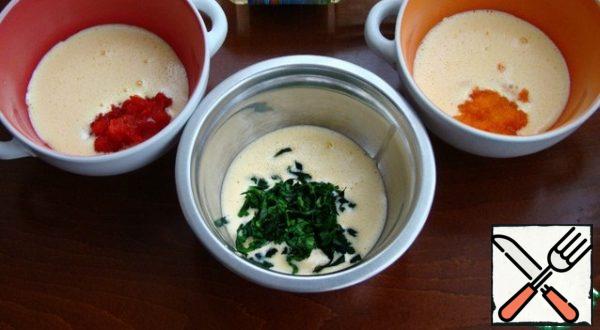 Divide the egg mass into three equal parts. Add the vegetable puree to each part and mix.