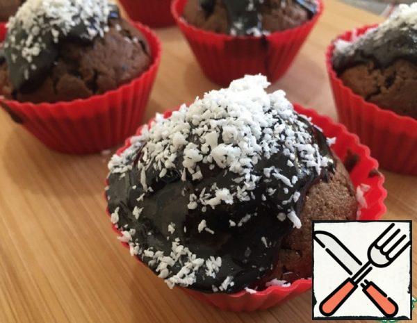 Holiday Cupcakes with Coconut Shavings Recipe