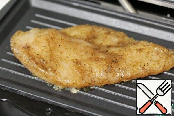 Put the fillets in a bowl or container, cover with cling film and leave for an hour at room temperature.
You can marinate longer, but then you need to put the fillet in the refrigerator.