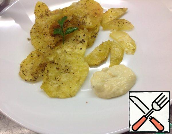 Potato Chips with Cheese Sauce Recipe