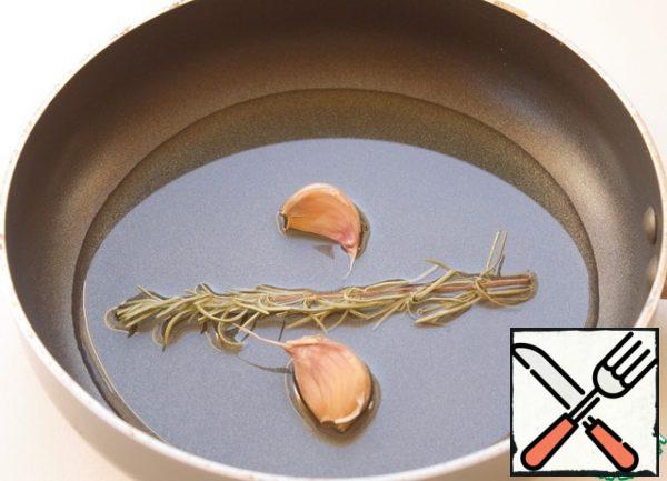 Prepare a fragrant oil for couscous.

To do this, heat the olive oil in a frying pan, put a sprig of rosemary and unpeeled garlic. Heat the oil with spices for about 10 minutes and strain. Aromatic oil, can be prepared for future use.