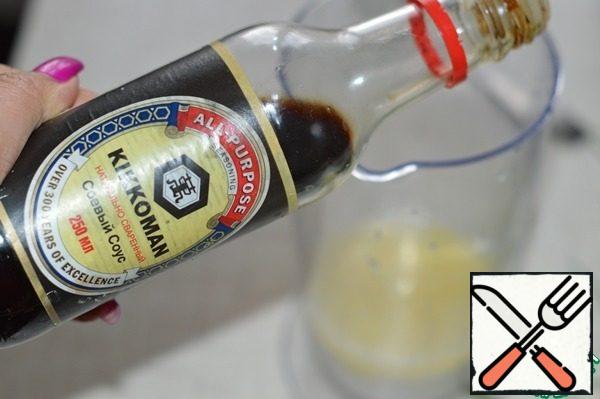 4. For the dressing, put all the ingredients in the bowl of a blender and grind into a homogeneous mass.